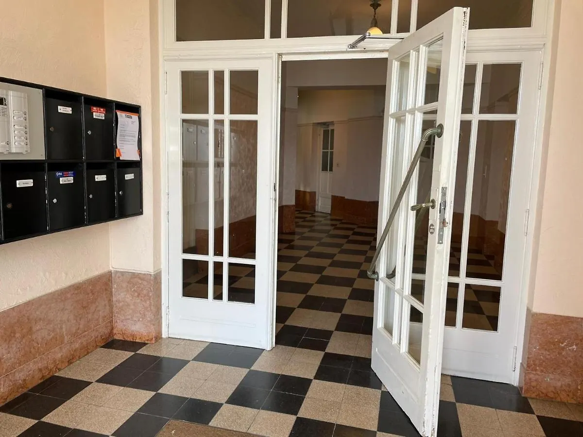 Apartment Uniek Appartement Op De Zeedijk Met Parking Ostend